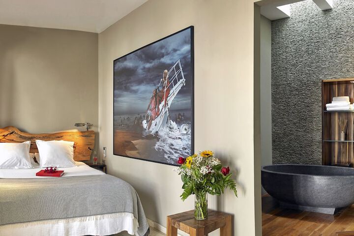 Room 6 of 39