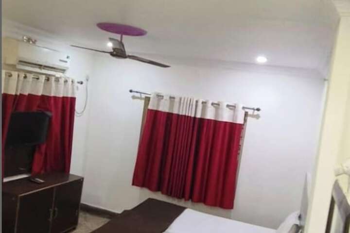 Room 7 of 22