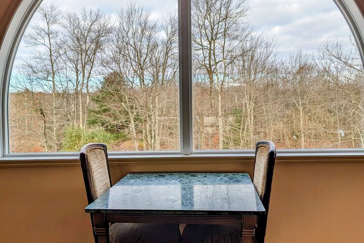 Hotel Interior 9 of 27