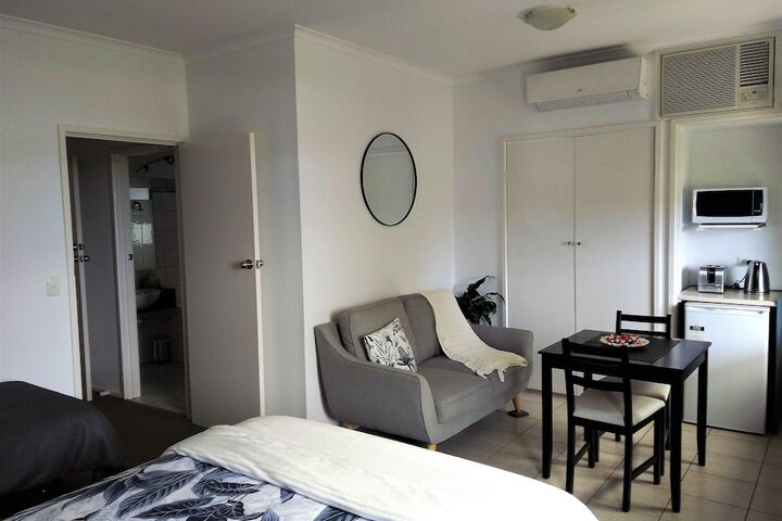 Room 14 of 32