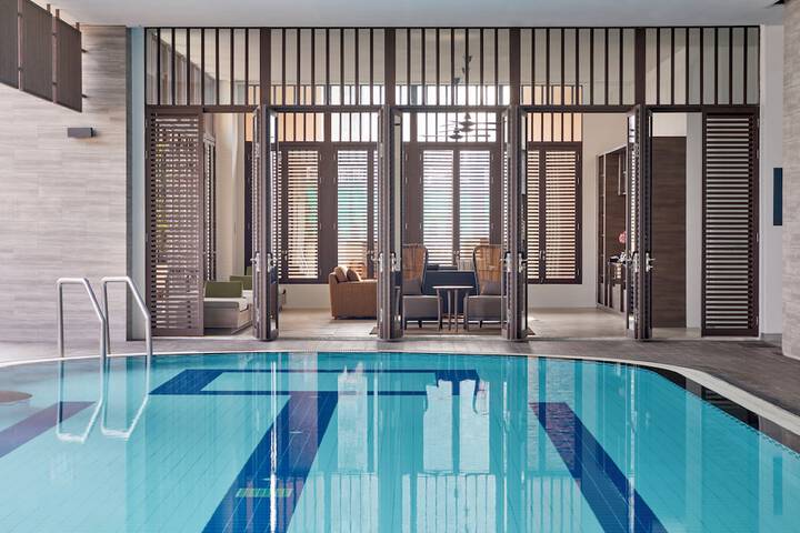 Hotel with Pool