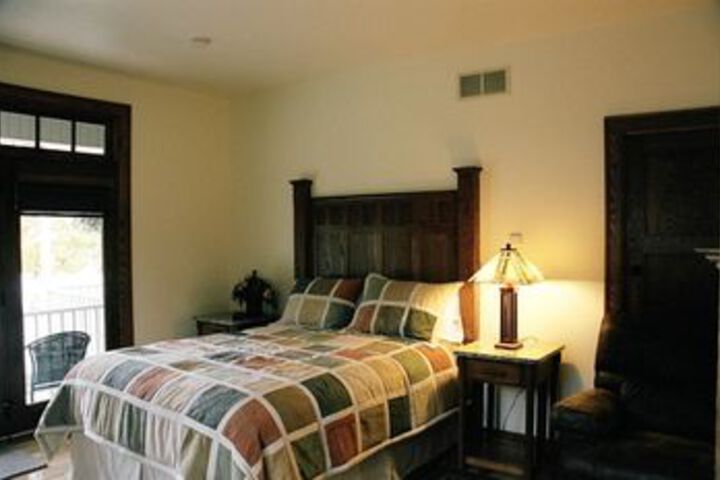 Room 13 of 31