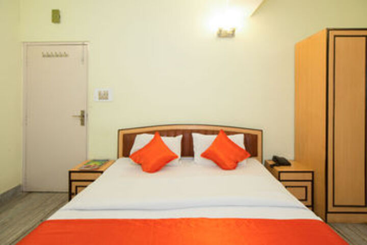 Room 12 of 42