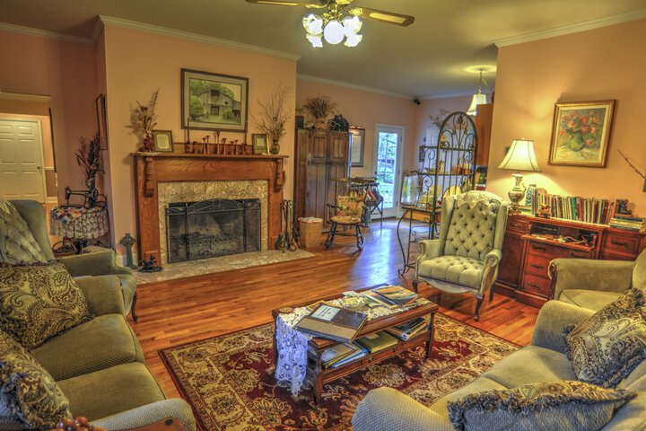 Entrance & Lobby