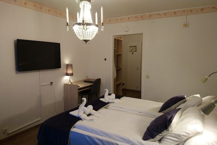 Room 25 of 139