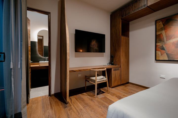 Room 43 of 78