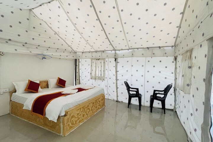 Room 8 of 39