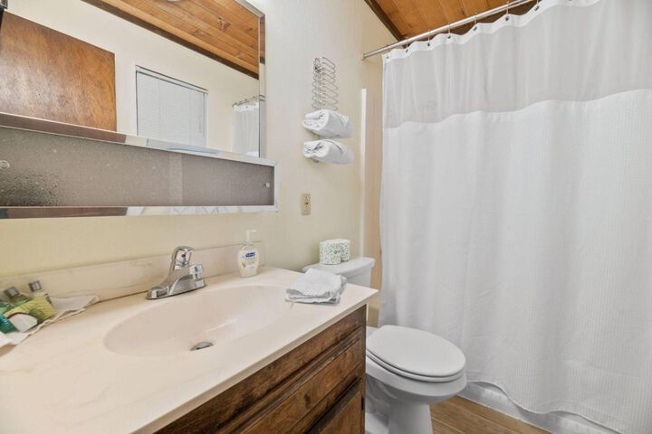 Room 2 of 18