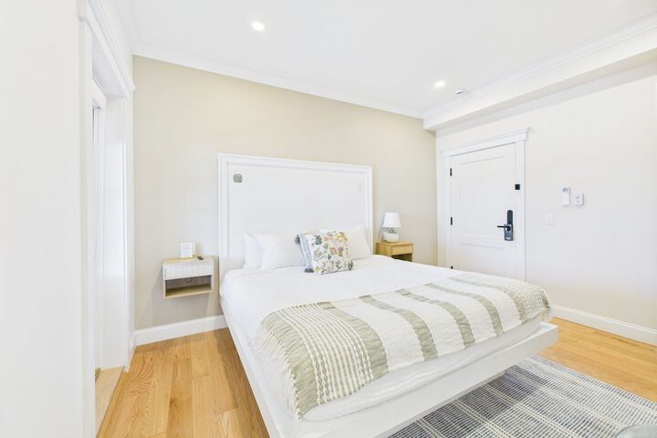 Room 75 of 209