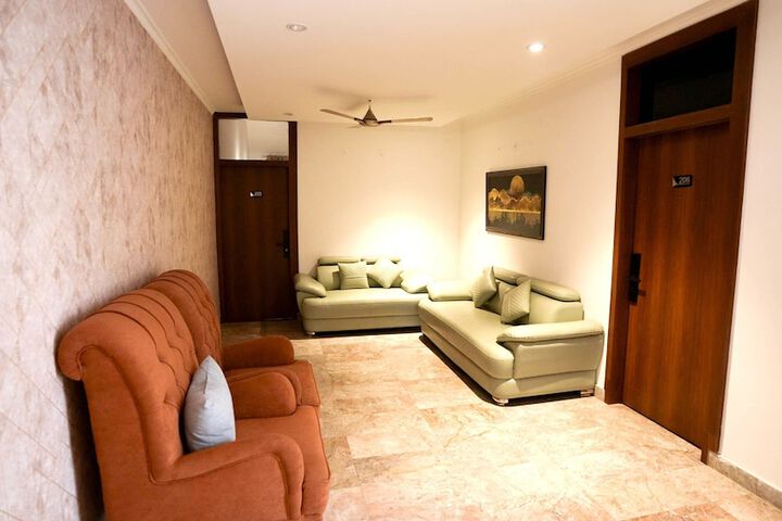 Room 16 of 27