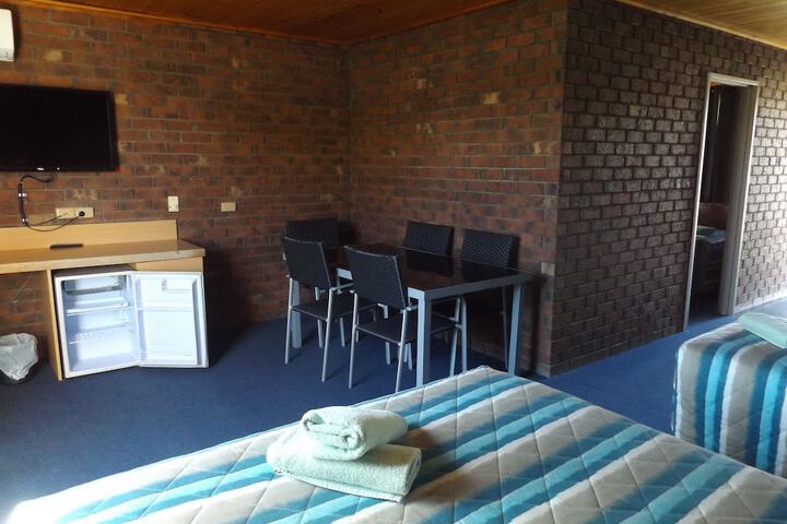 Room 21 of 50