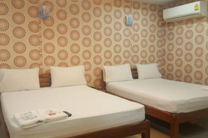 Room 11 of 35