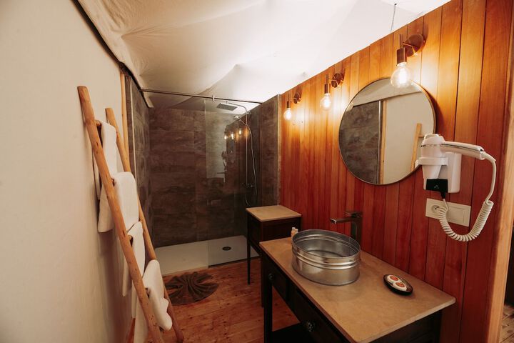 Room 33 of 92