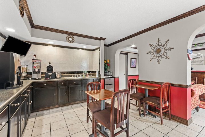 Breakfast/Coffee Service 92 of 111