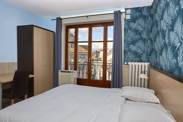 Room 8 of 41