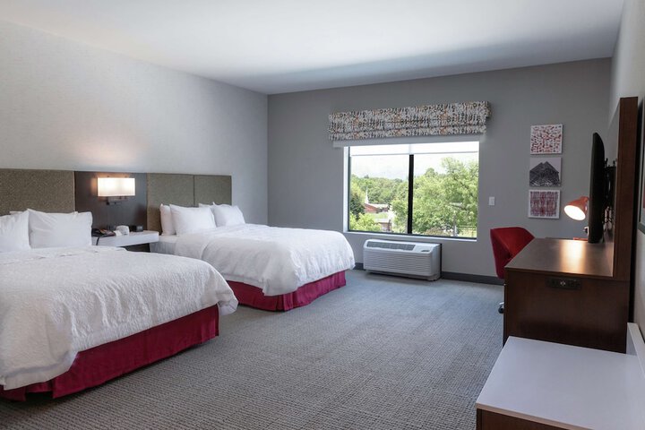 2 Queen Beds Hearing Accessible (2 of 6)