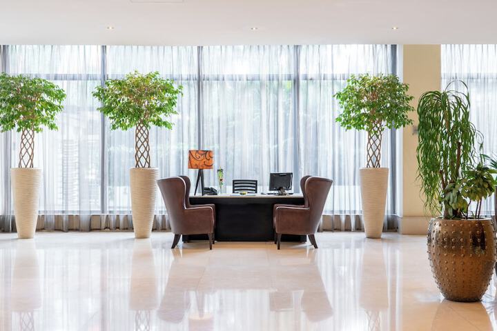 Concierge desk
