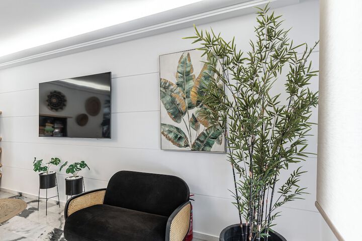 Lounge 187 of 209