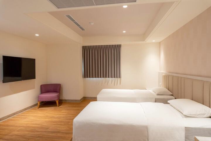 Room 47 of 128