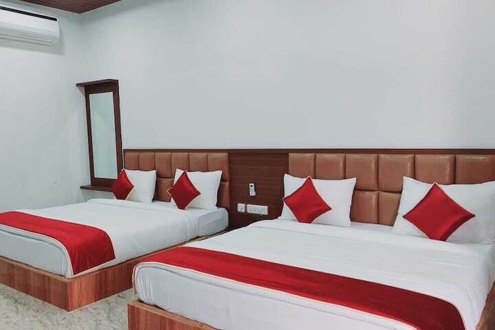 Room 12 of 60