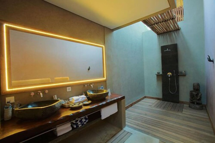 Room 166 of 227