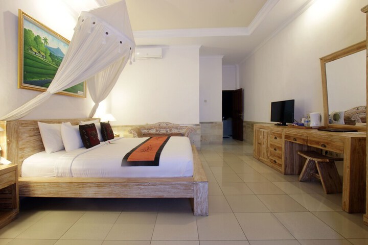 Room 49 of 213