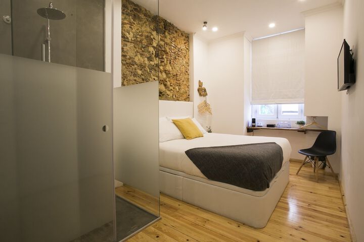 Room 53 of 86