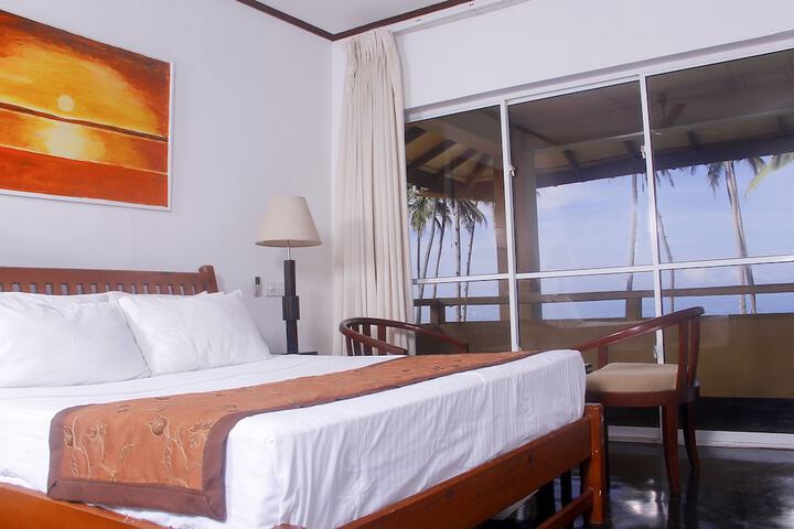 Room 4 of 38