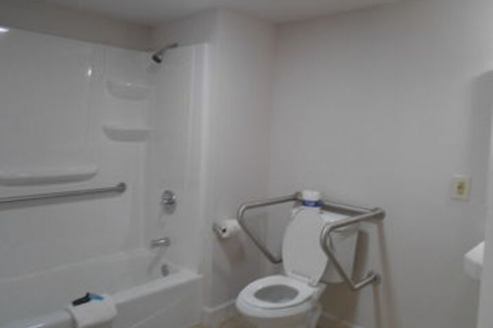 Room 6 of 60