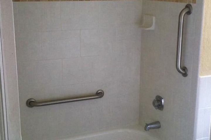 Bathroom shower