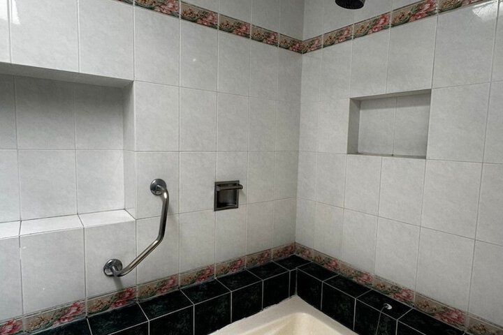Room 16 of 26