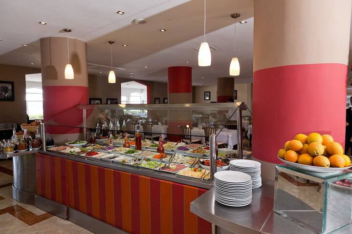 Food court