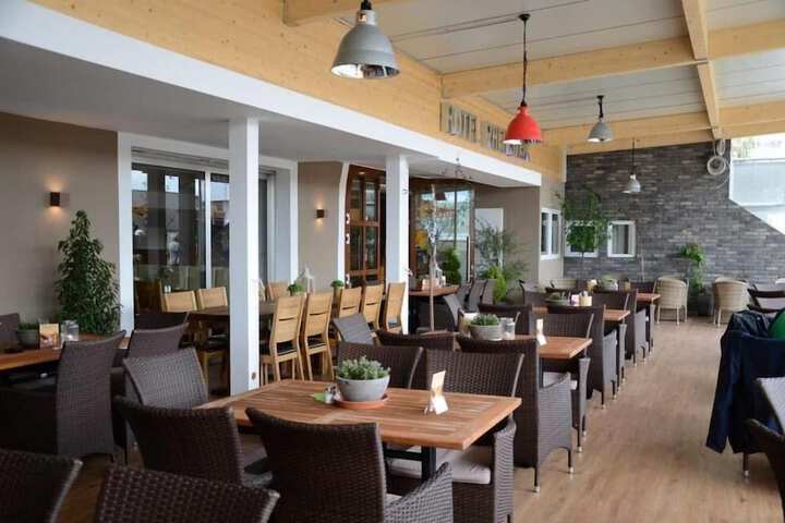 Dining Photos