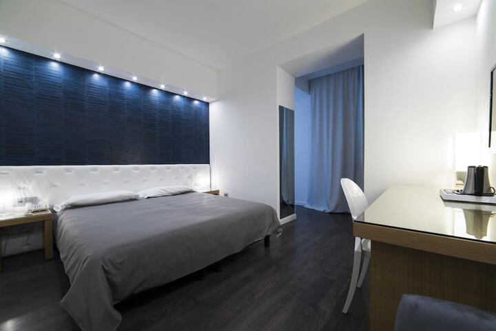 Room 17 of 47