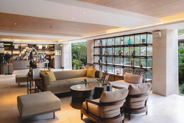 Hotel Interior 7 of 133