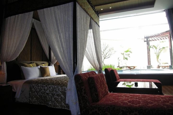 Room 17 of 100