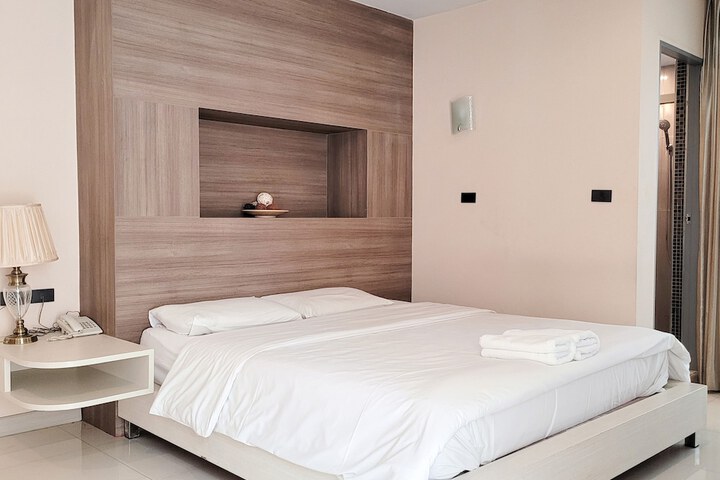 Room 18 of 53