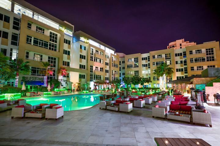 Pool Hotel
