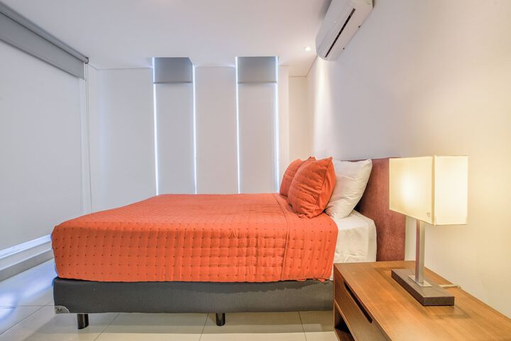 Room 53 of 270