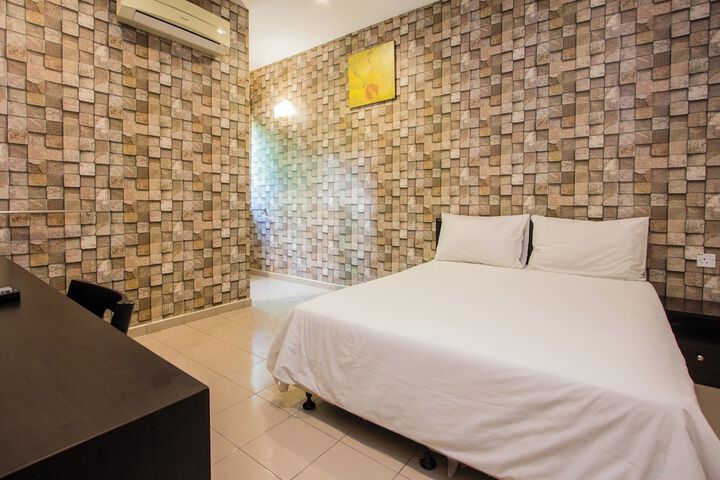 Room 7 of 39