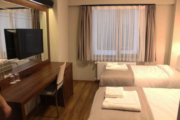 Room 15 of 25
