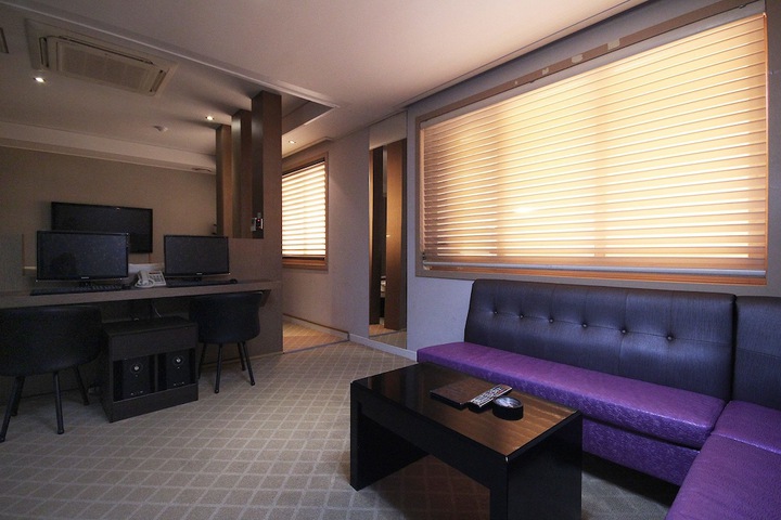 Room 29 of 52