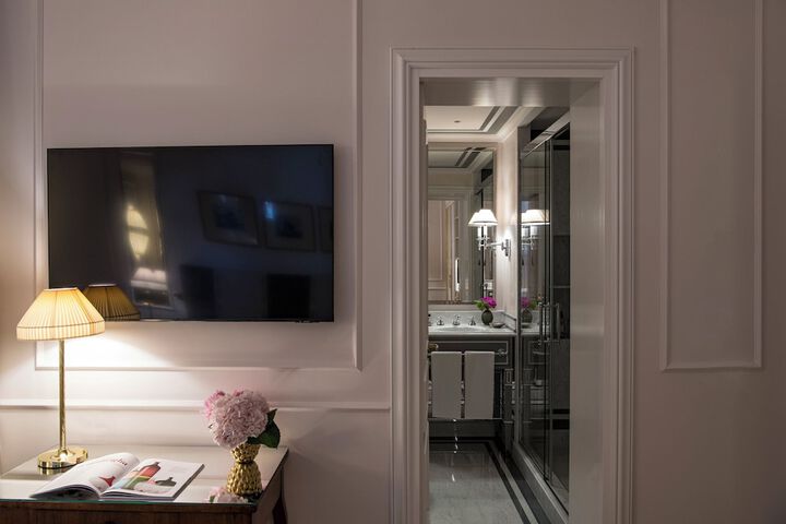 Room 62 of 179