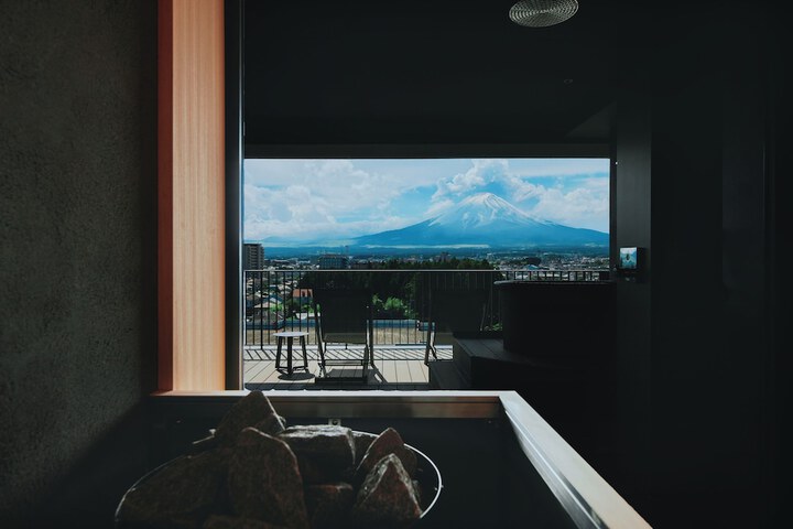 Room 12 of 125