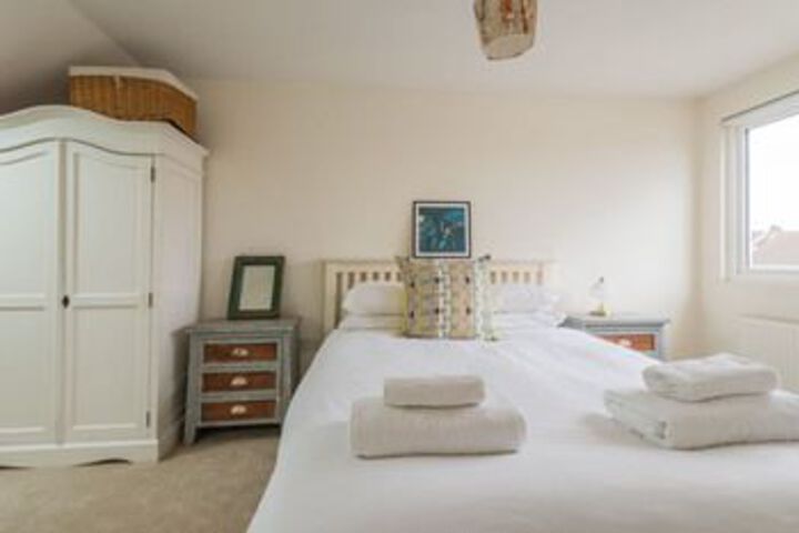 Room 16 of 34