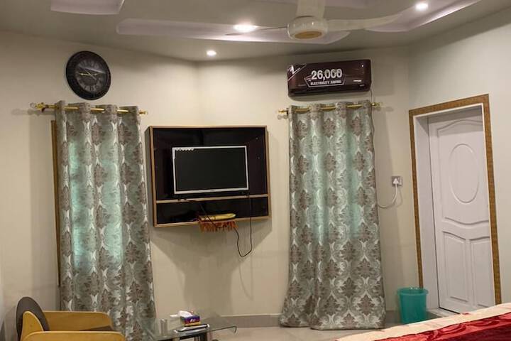 Room 18 of 36