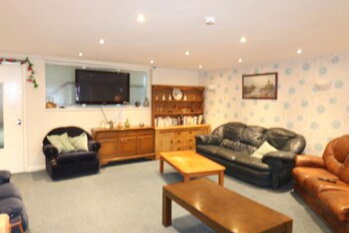 Room 47 of 49