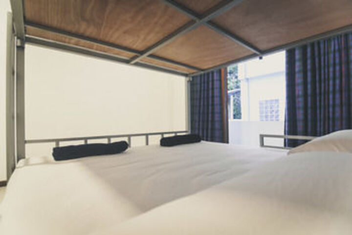Room 16 of 33