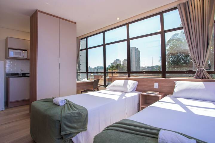 Room 12 of 40