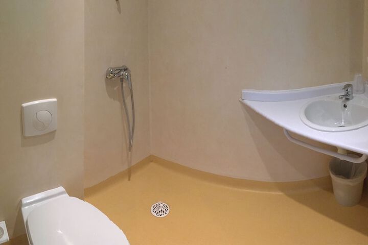 Room 18 of 26